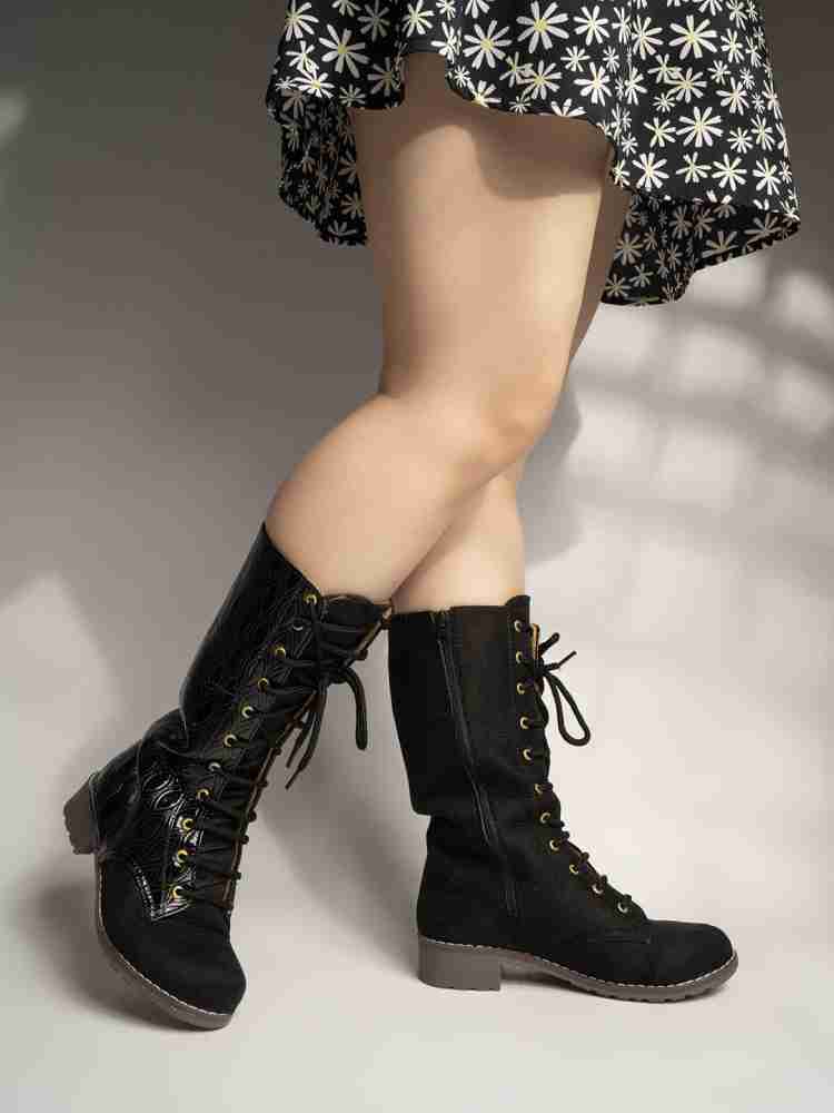 Trendy black outlet booties