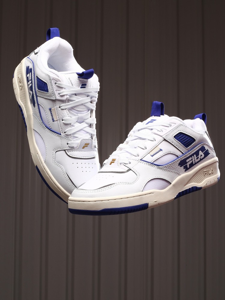 Fila sneakers sales mens white