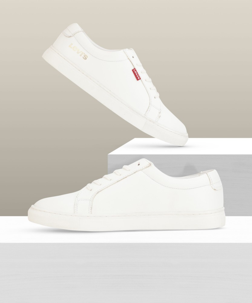 Levis white on sale shoes flipkart