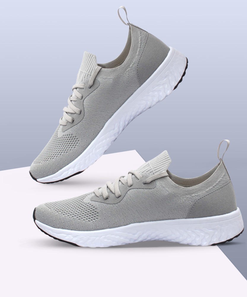 Tracker 2025 brand shoes