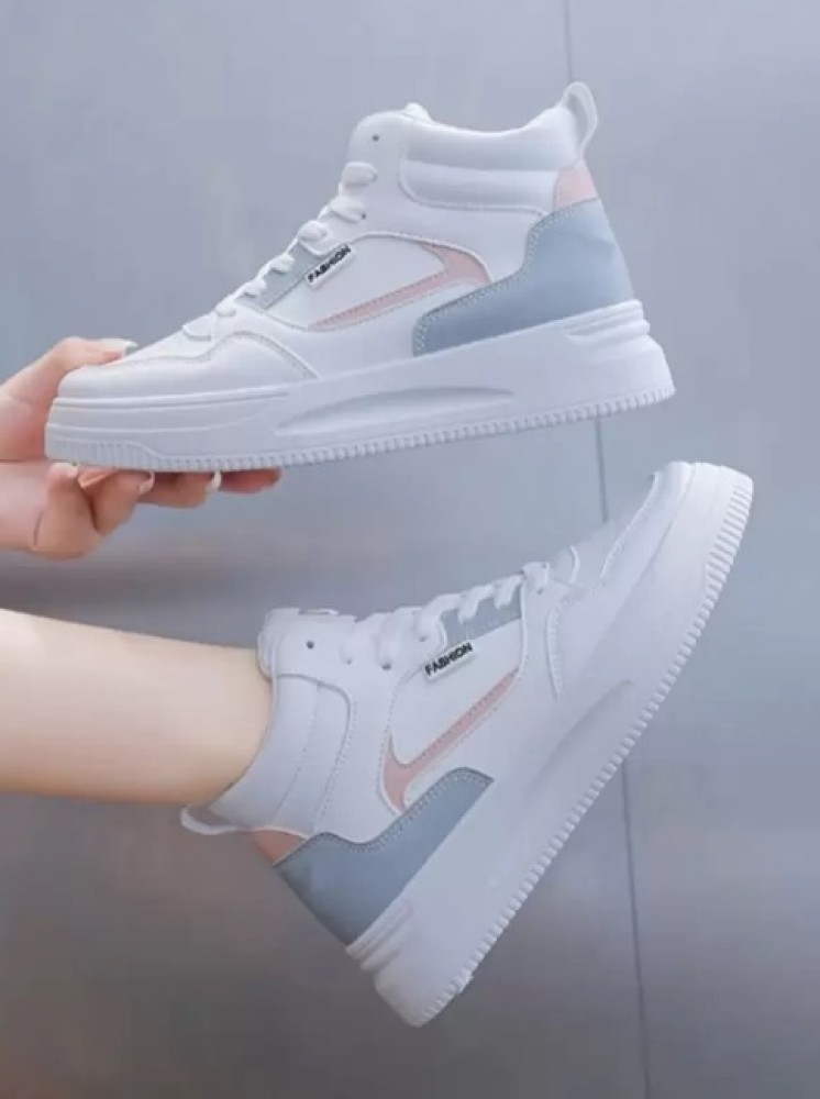 Nike white 2025 sneakers for girls