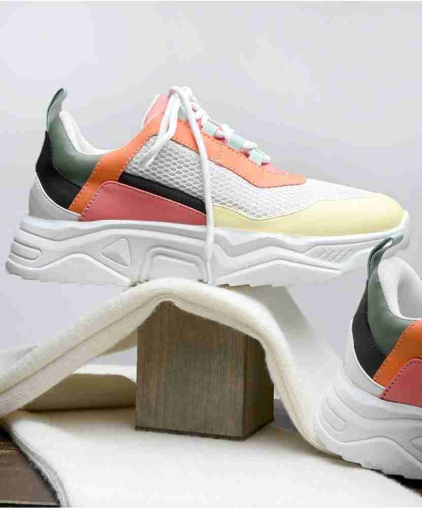 Sneakers street style store store