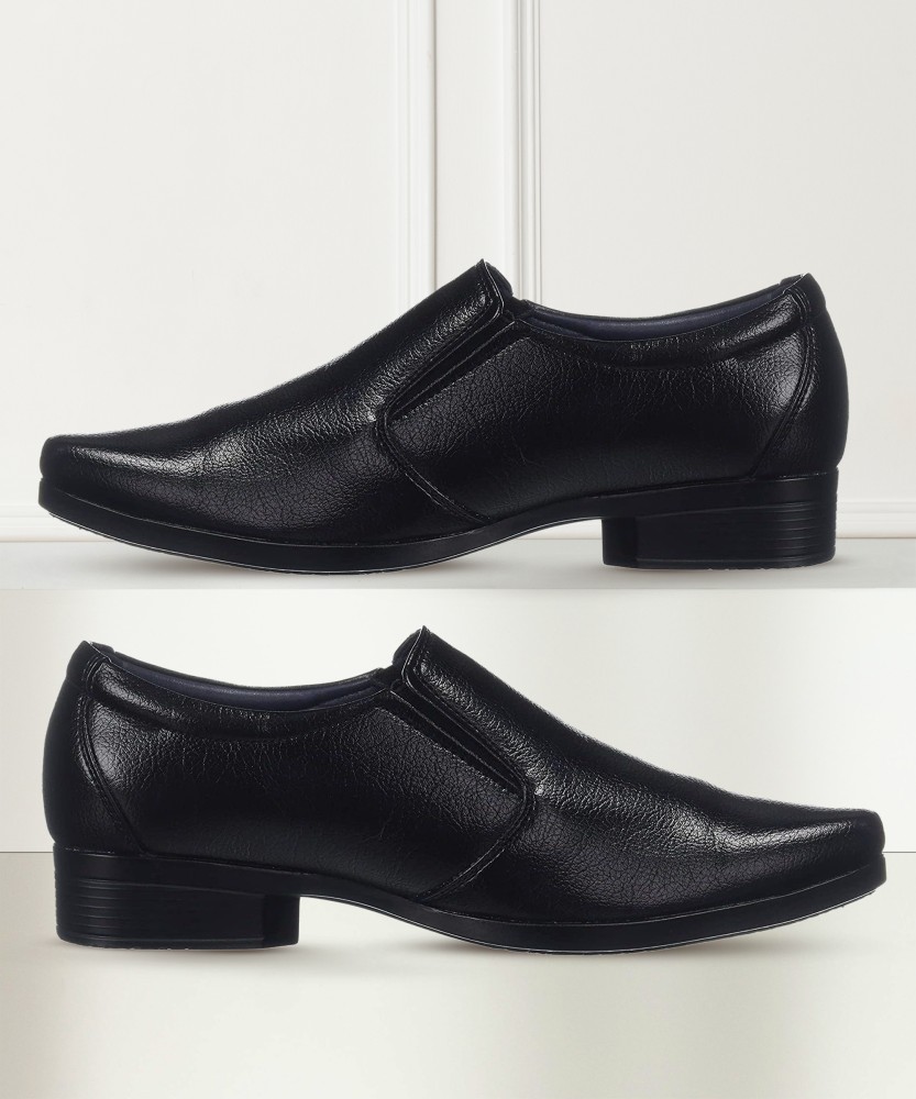 Bata black hot sale formal shoes flipkart