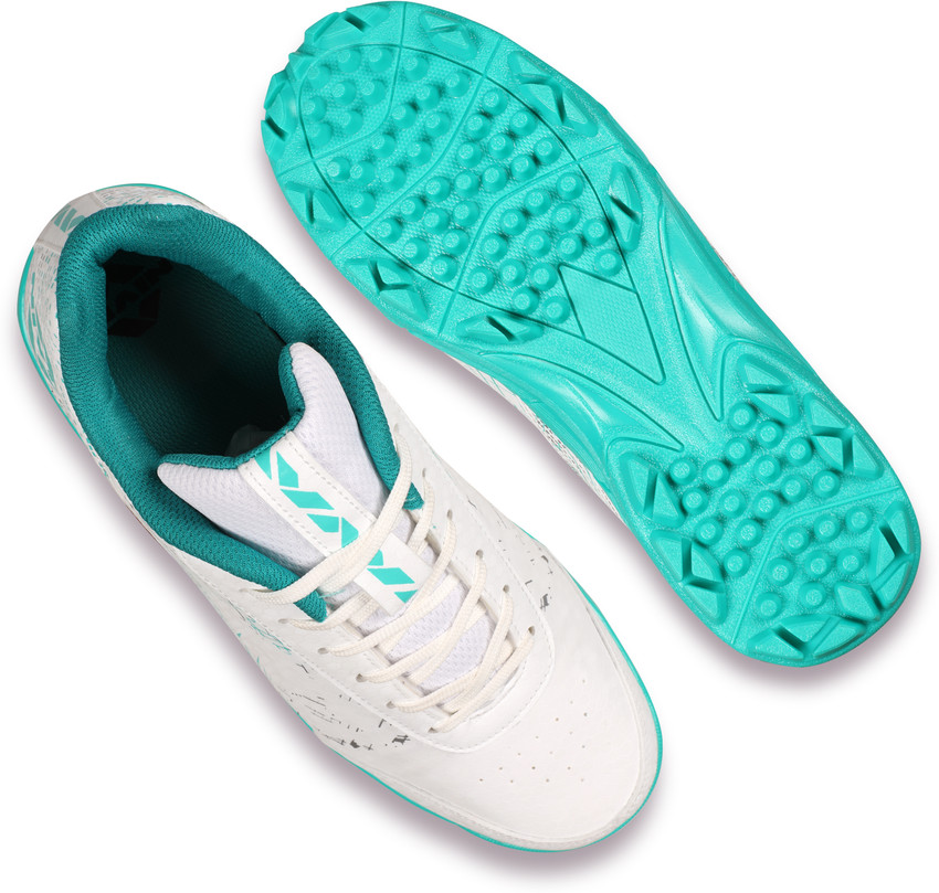Nivia outlet cricket shoes