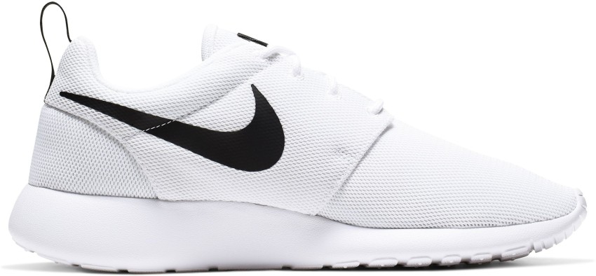 Cute best sale nike roshes