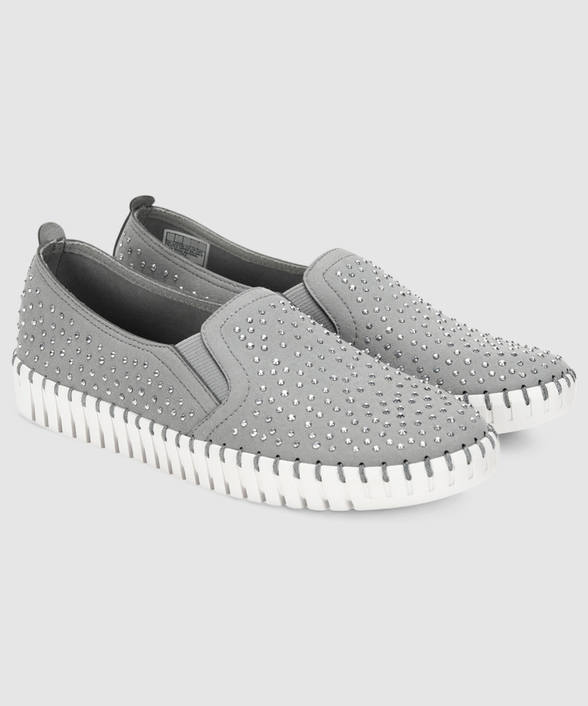 Skechers sepulveda blvd hotsell
