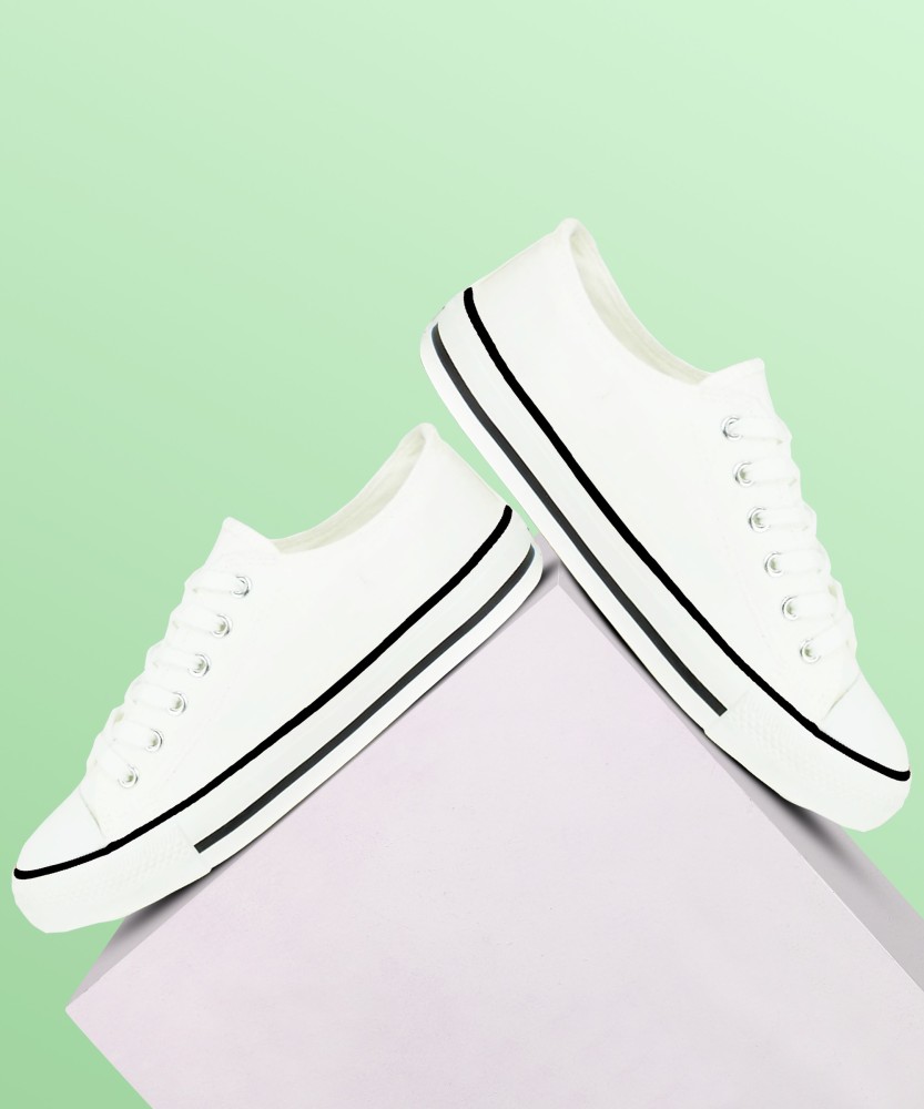 White canvas sale shoes flipkart