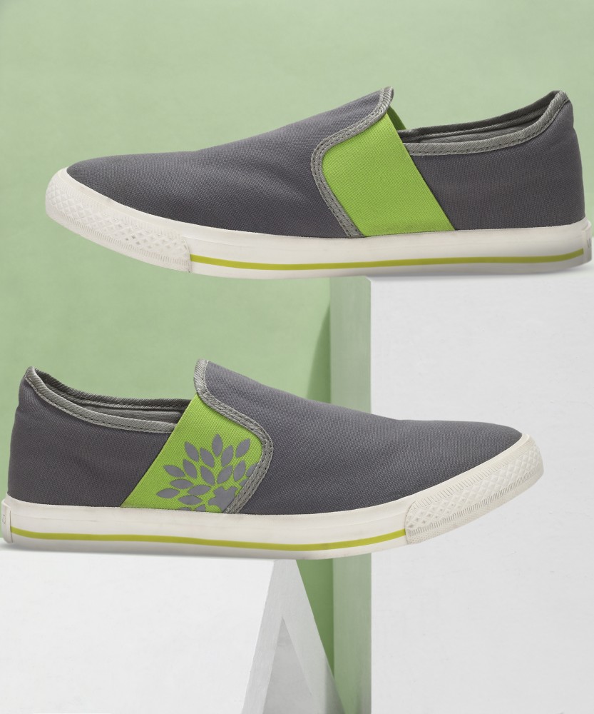 Canvas shoes 2024 for men flipkart