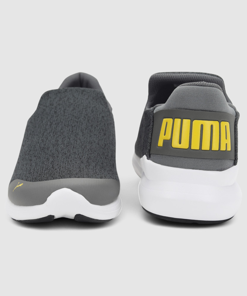 Puma stride evo slip on top