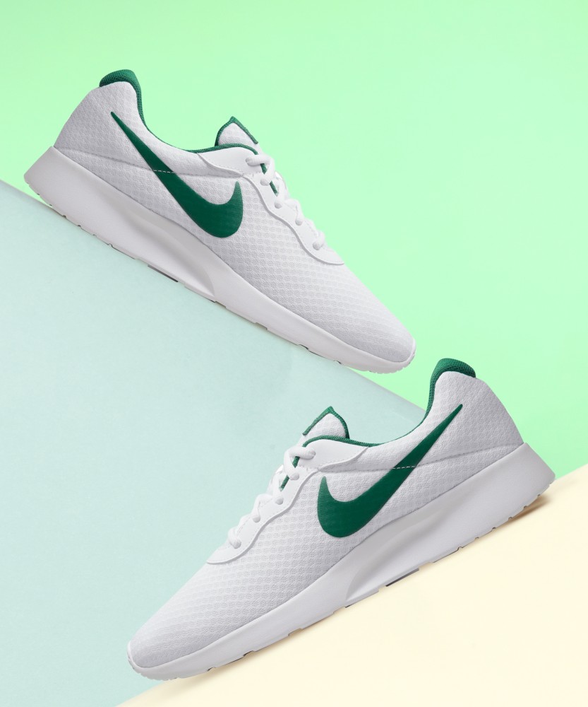 Nike men's tanjun sales trainers