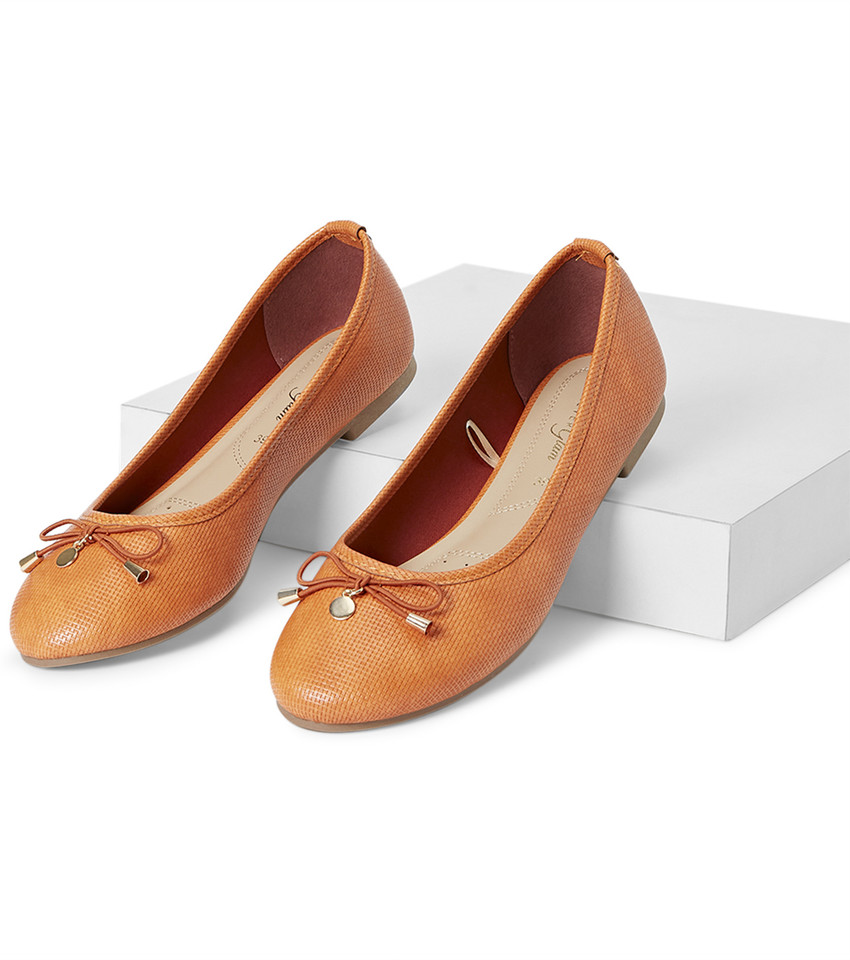 Forever Glam By Pantaloons Bellies For Women Buy Forever Glam By Pantaloons Bellies For Women Online at Best Price Shop Online for Footwears in India Flipkart
