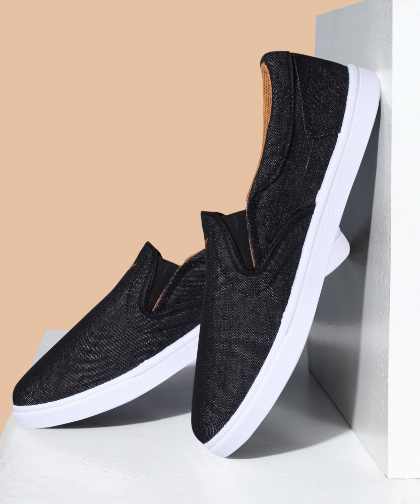 Sparx slip on sports on sale shoes