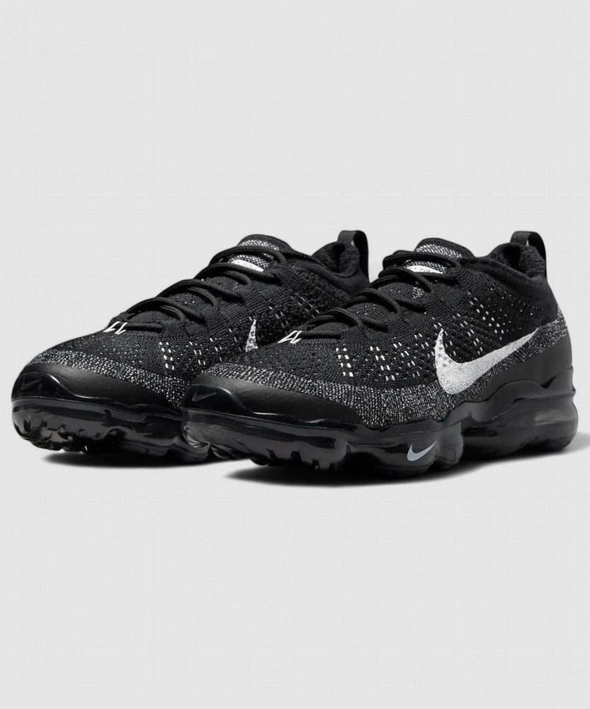 vapormax mens black and white