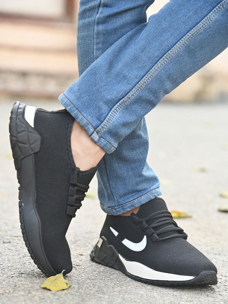 nike flats for men