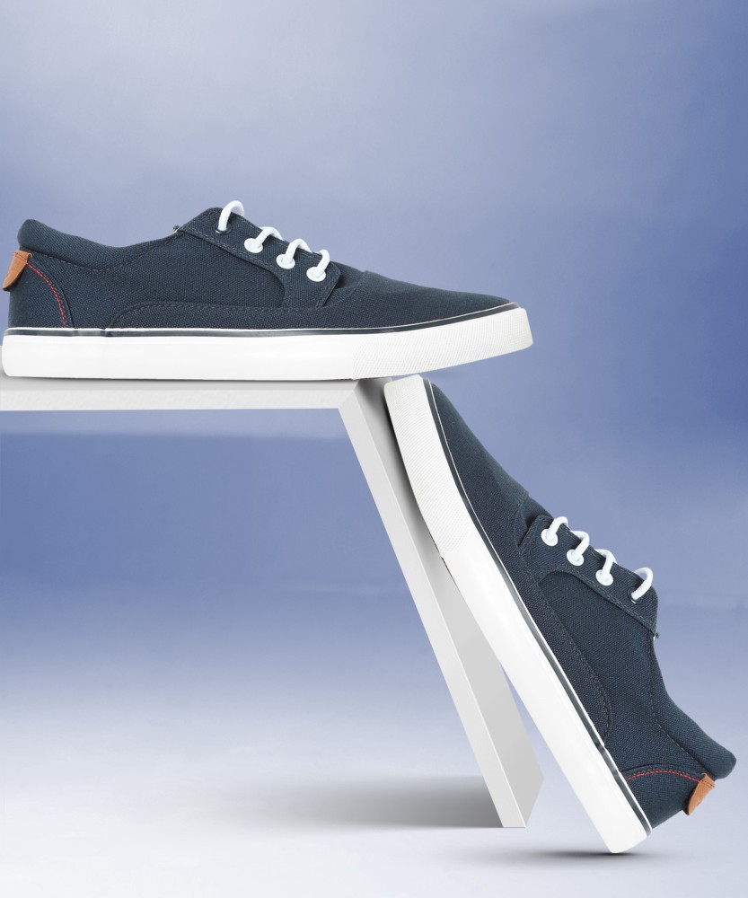 Roadster sneakers sale flipkart