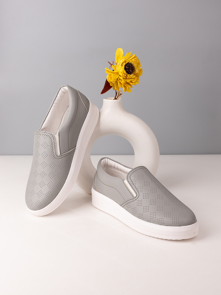 Dressberry shoes discount