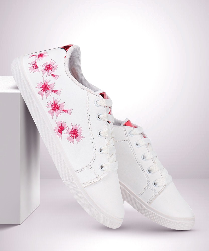 White shoes for women on sale flipkart