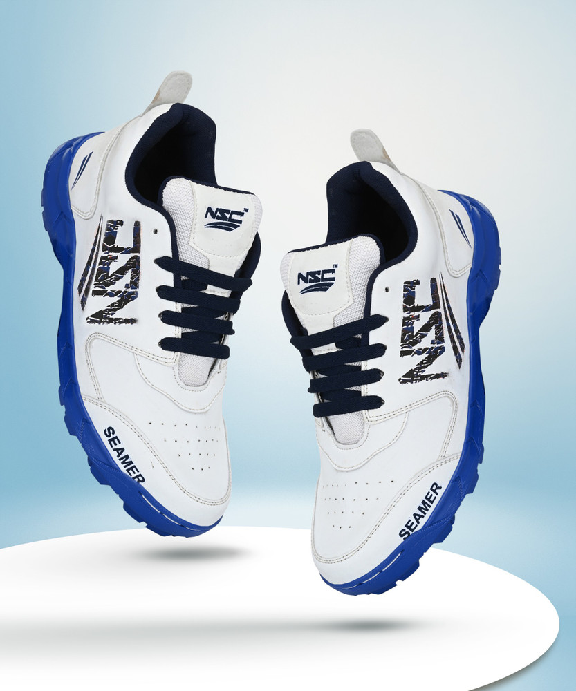 Girls cricket shoes sales