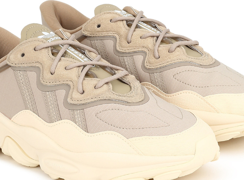 Ozweego adidas 2025 wit