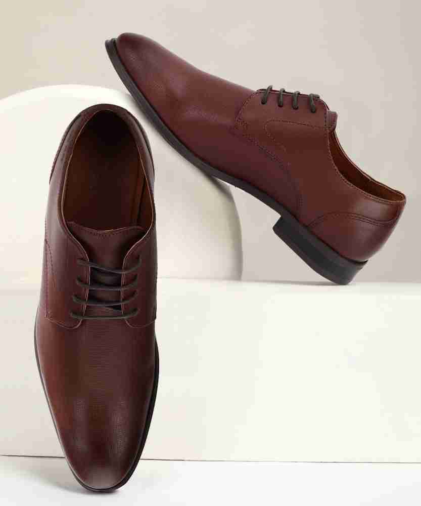 Red tape formal 2025 shoes flipkart