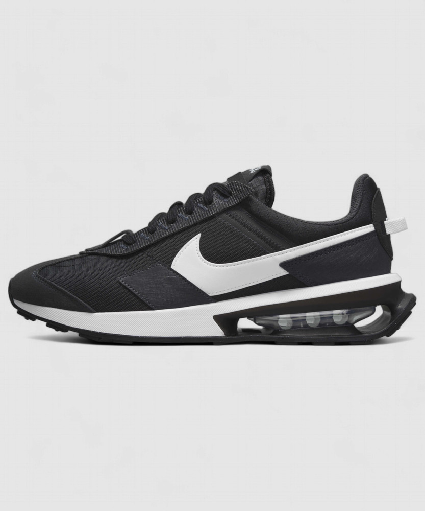 black nike air max pre day