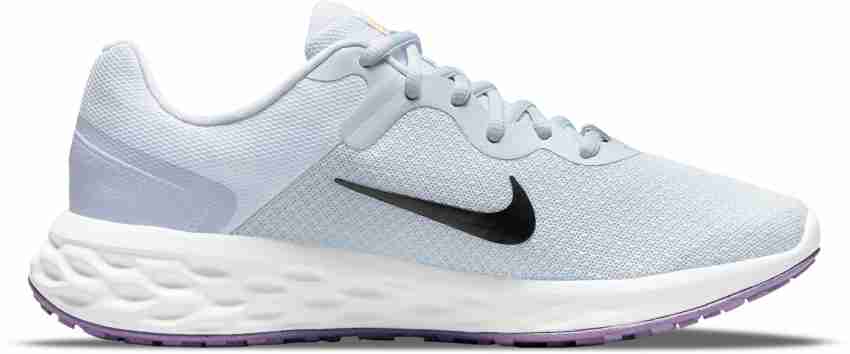 Nike on sale 220 women's