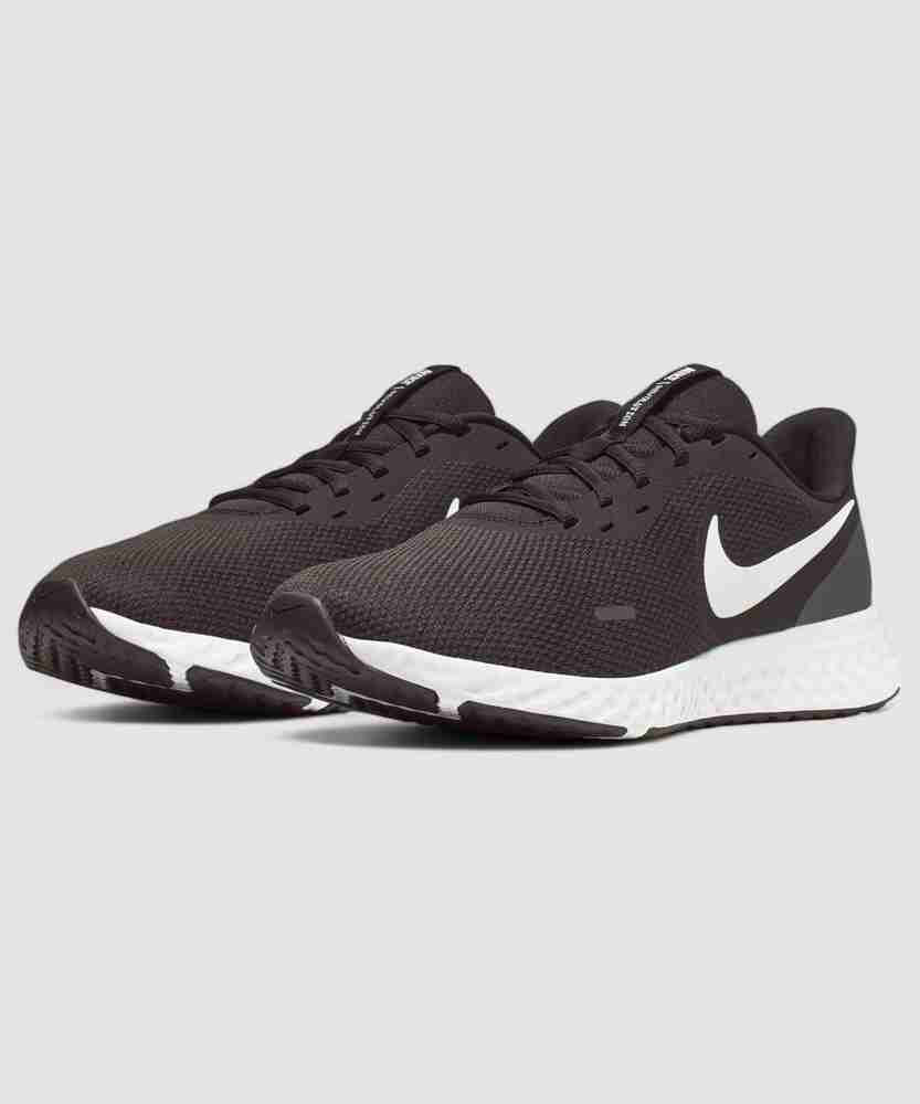 Nike revolution 5 mens running shoes black store