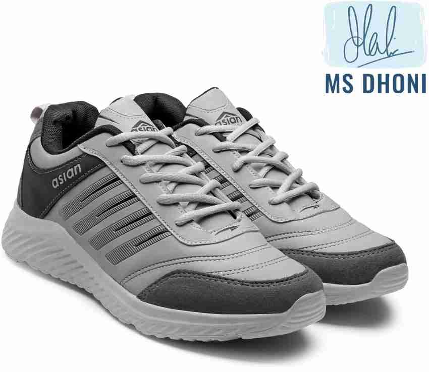 Waterproof deals shoes flipkart