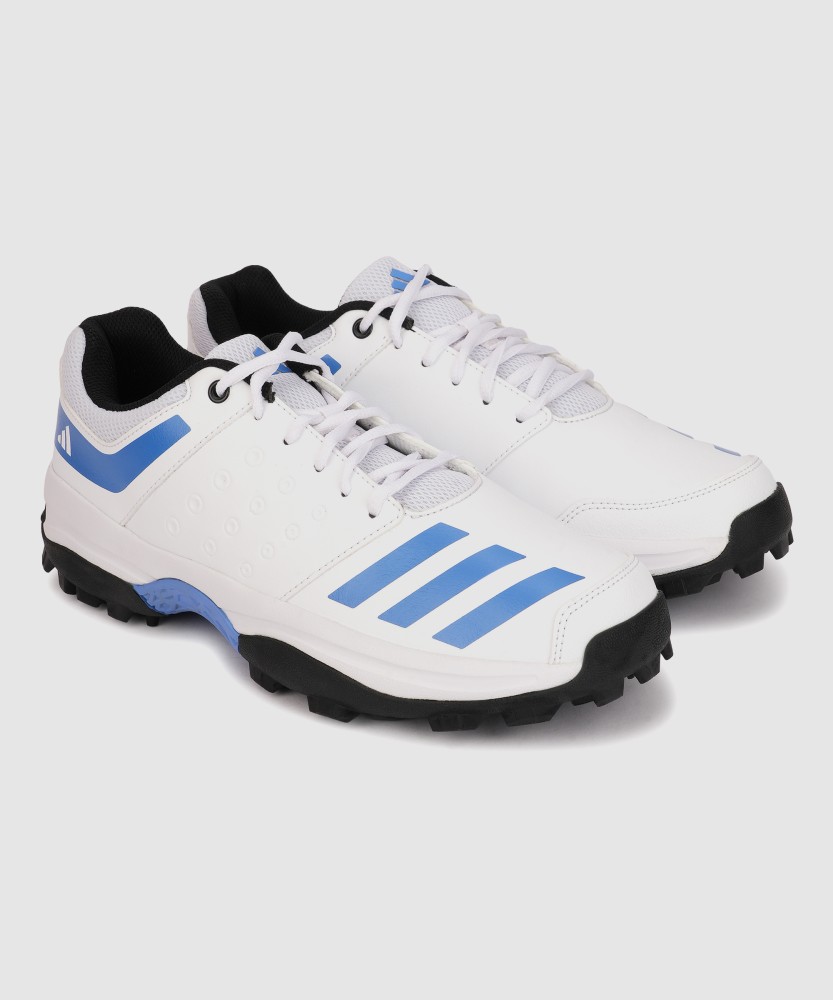 Nike cricket shoes outlet flipkart