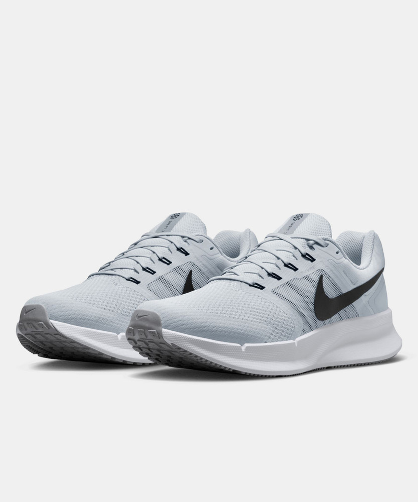 Nike shoes price 2 to 3 flipkart on sale