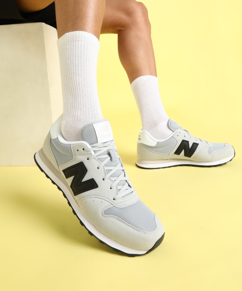 New balance discount 500 on feet