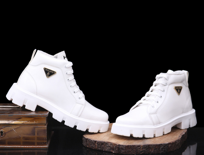 White color hot sale boots