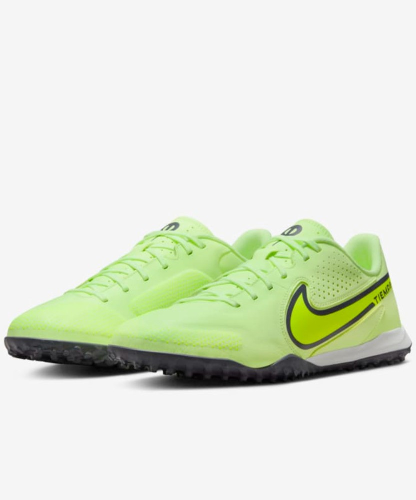 Flipkart football boots nike online