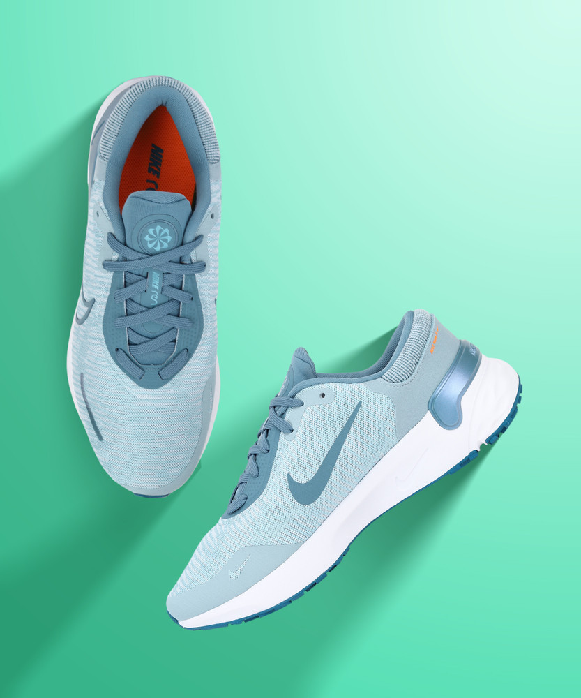 aqua green nike shoes