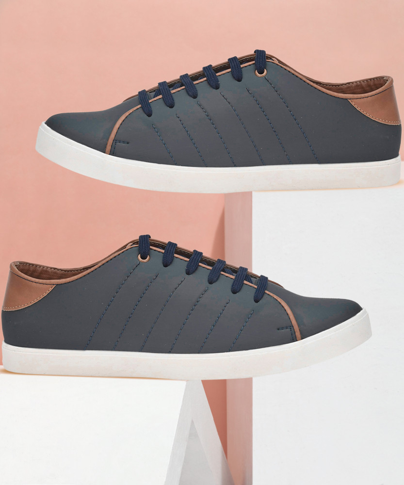Roadster sneakers flipkart best sale