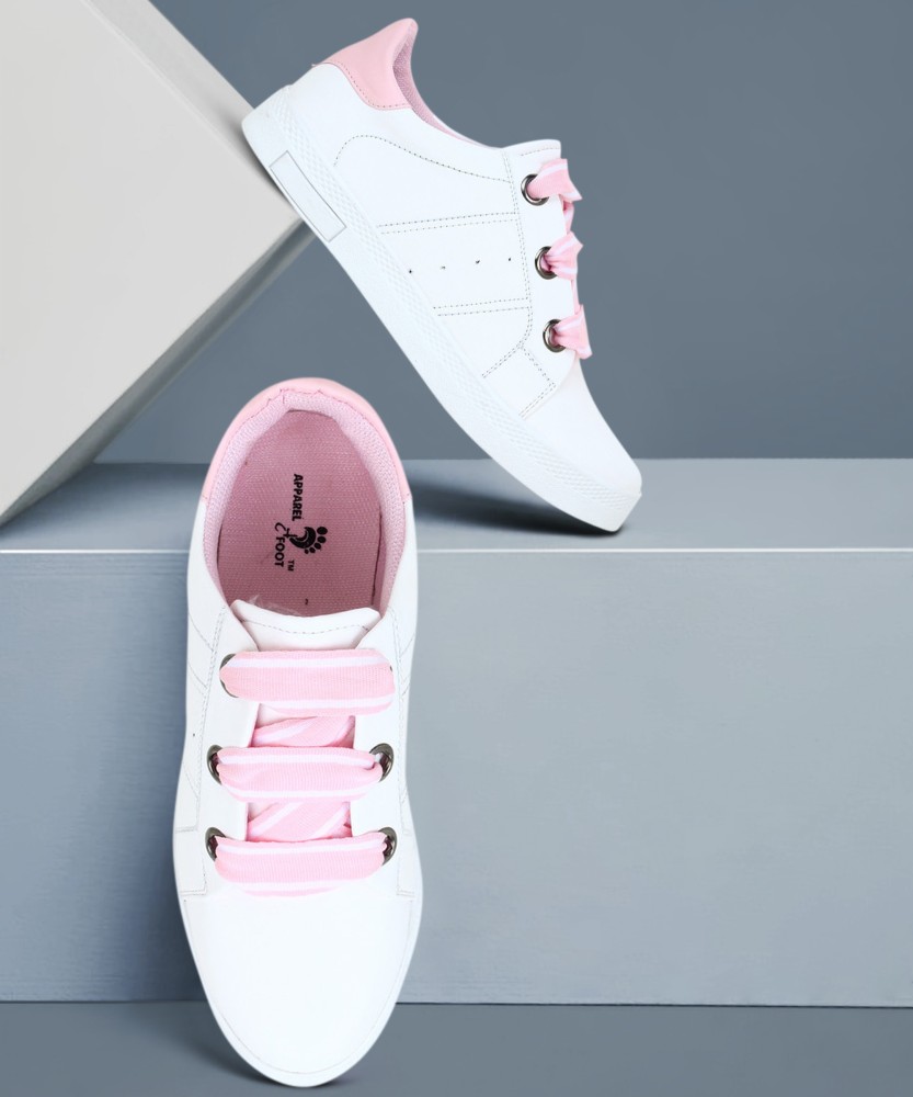 Canva hot sale tm sneaker