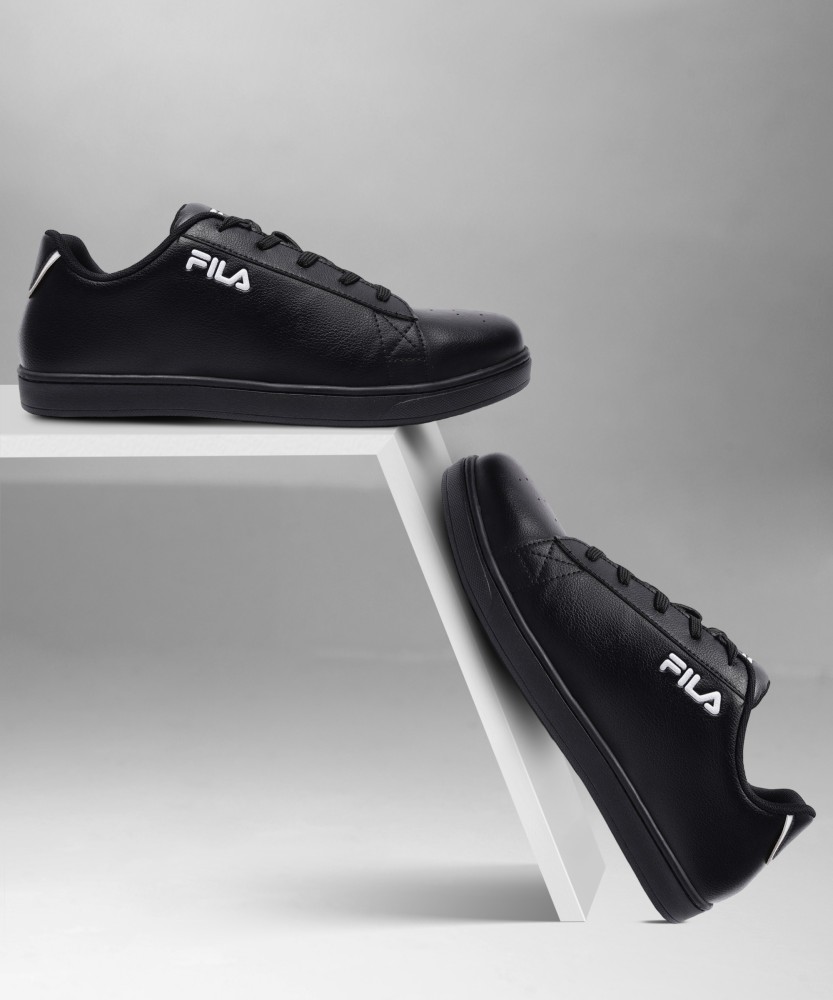 Fila men's hotsell black sneakers