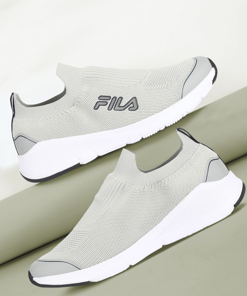 Fila running hotsell shoes flipkart