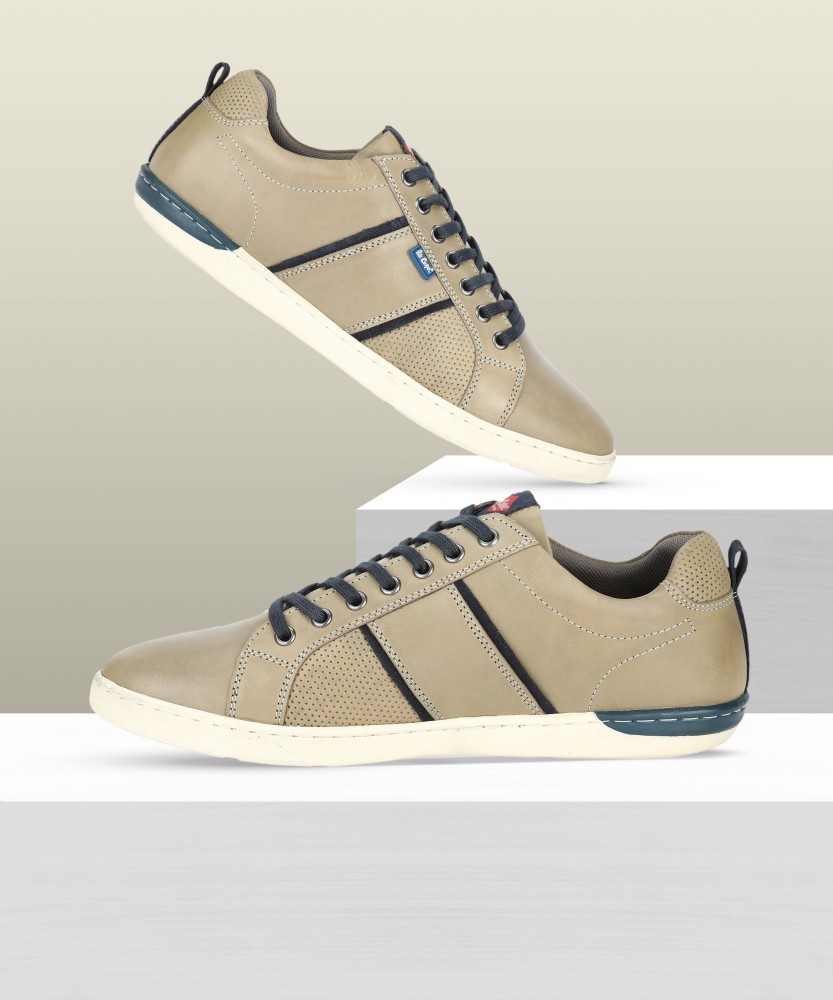 Lee cooper mens hot sale shoes flipkart