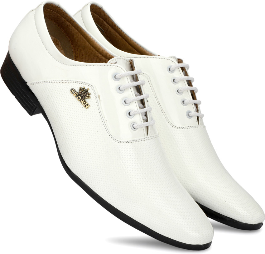 King sales of shoes