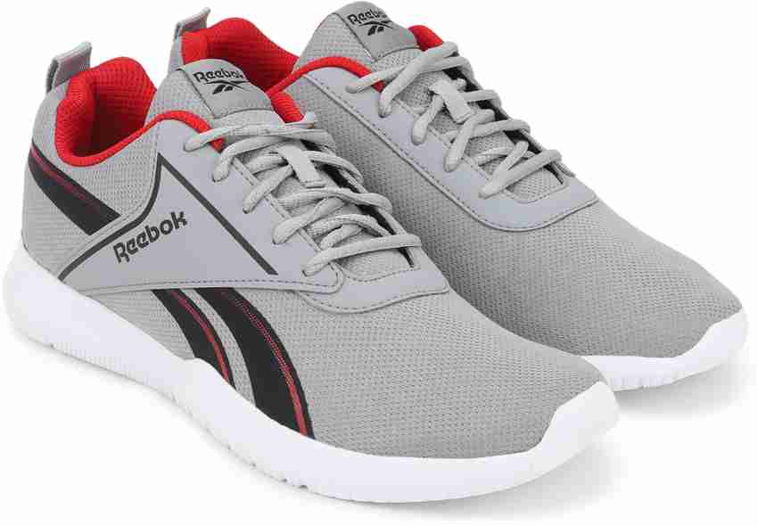 Flat hot sale reebok shoes