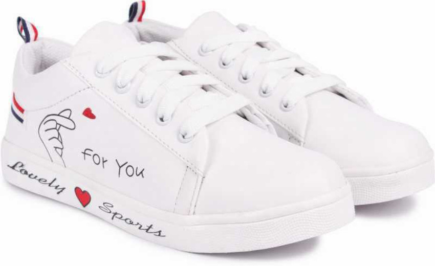 Flipkart offers white shoes store