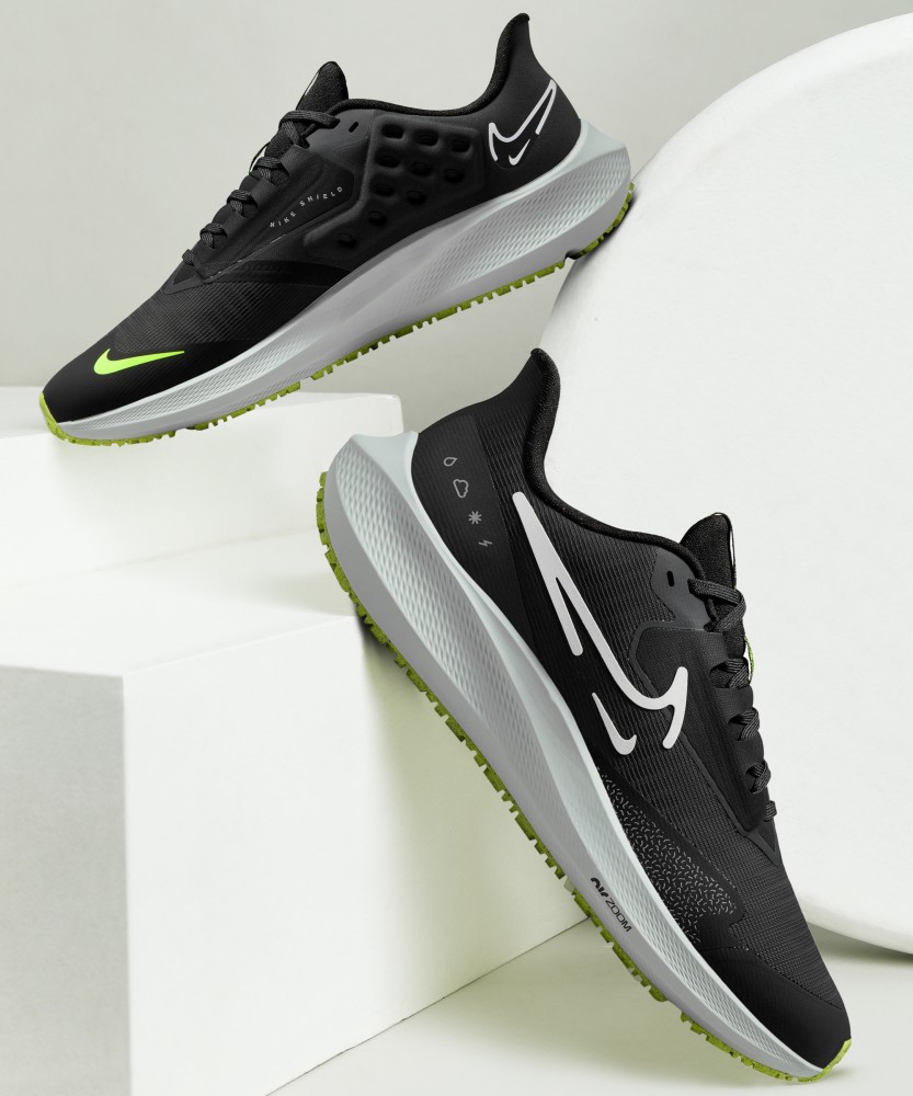 Nike Air Zoom Pegasus 39 Shield Erkek Siyah Koşu Ayakkabısı DO7625-002