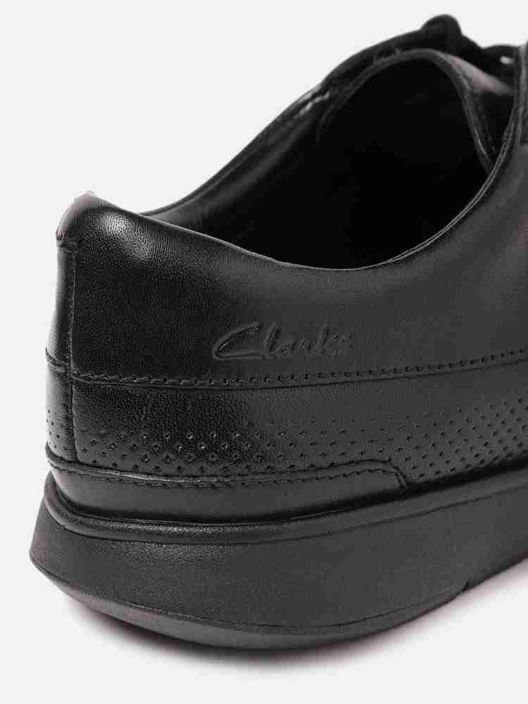 clarks mens black leather shoes