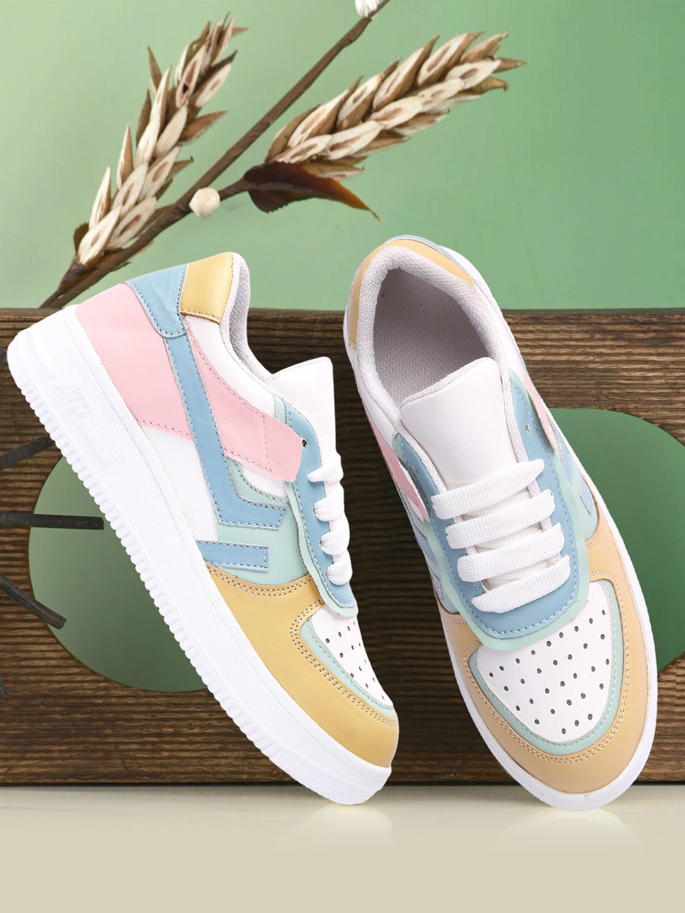 Modern shoes for girls sales