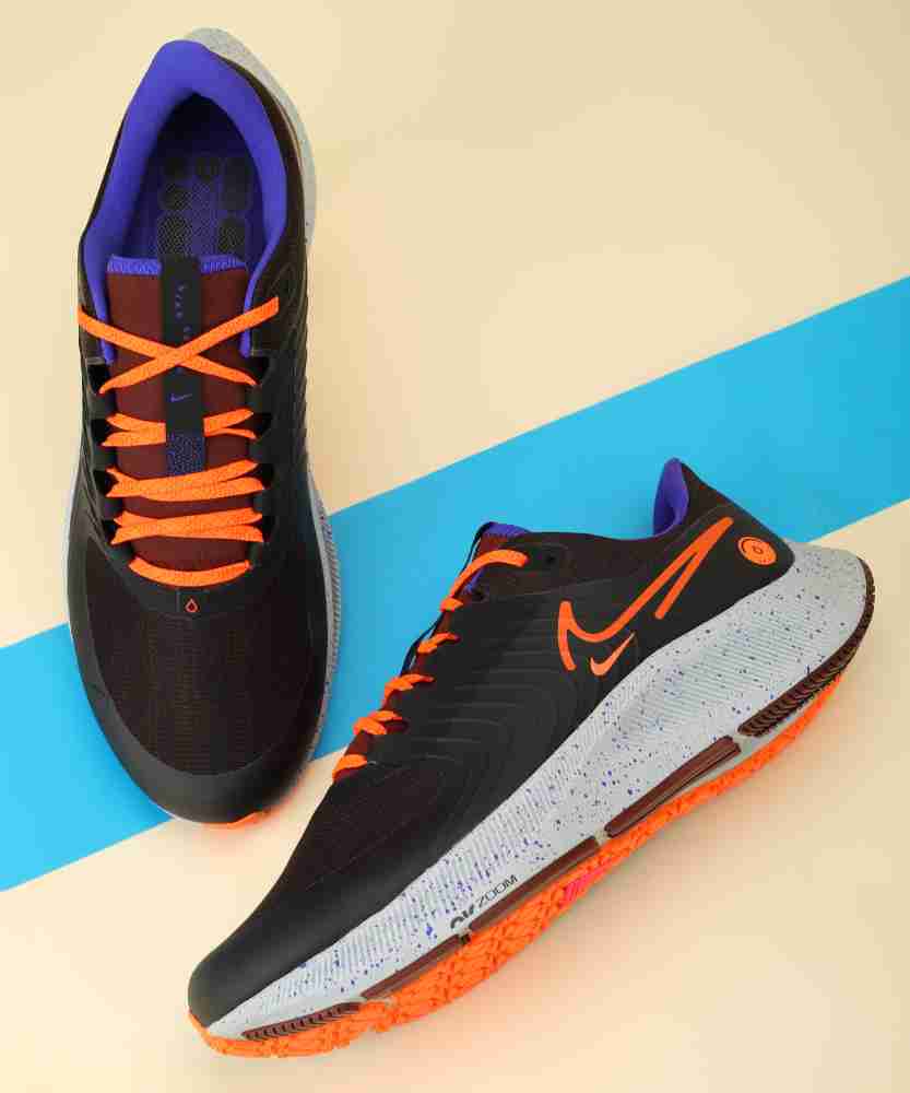 Black and orange nike running shoes online