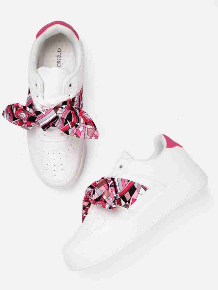 Dressberry on sale white sneakers