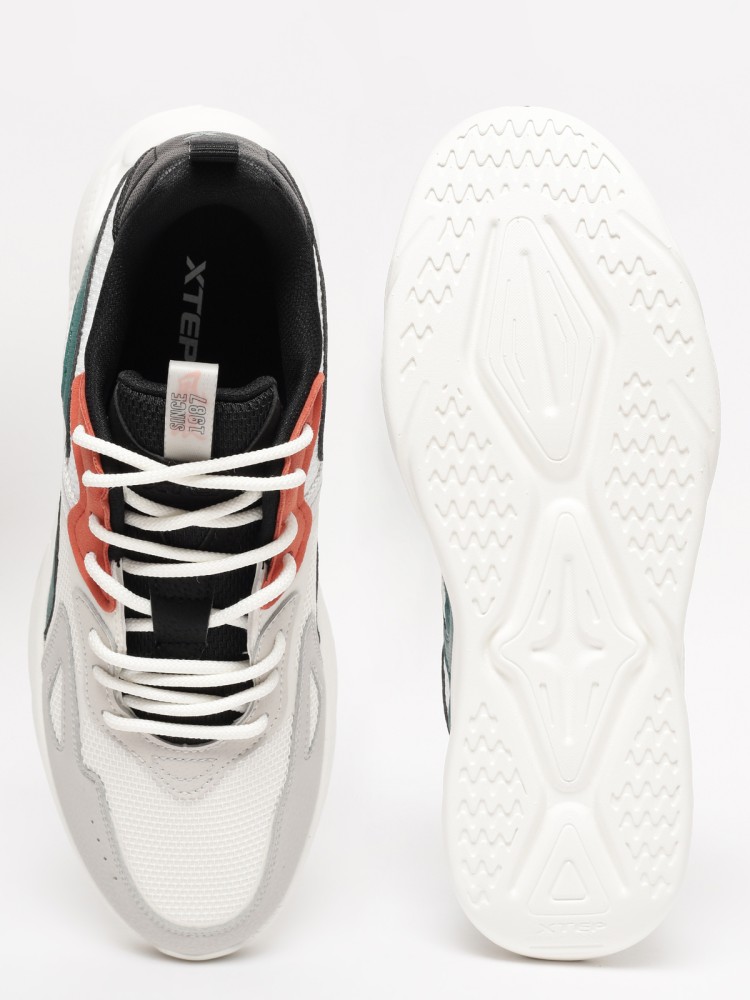 Xtep Skateboard Shoes : Buy Xtep Men Canvas White,black,dove Grey Textured Skateboarding  Shoes Online