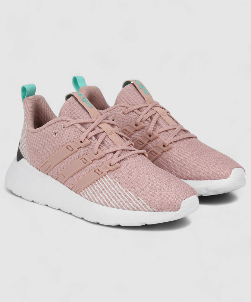 questar flow running sneaker