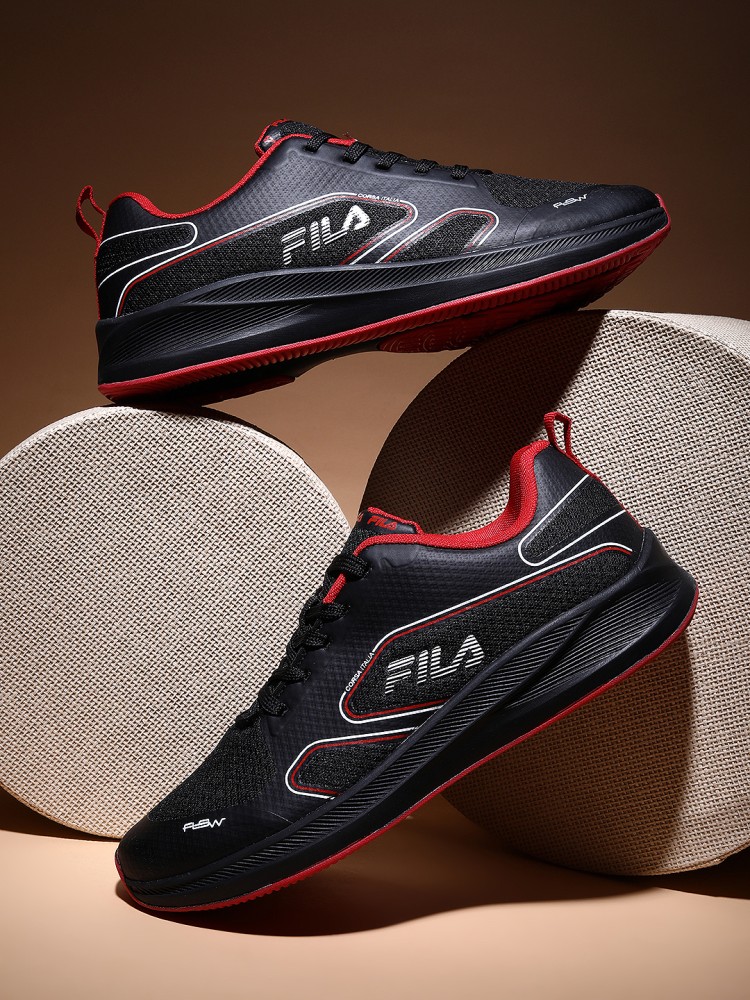 Fila black 2024 sports shoes